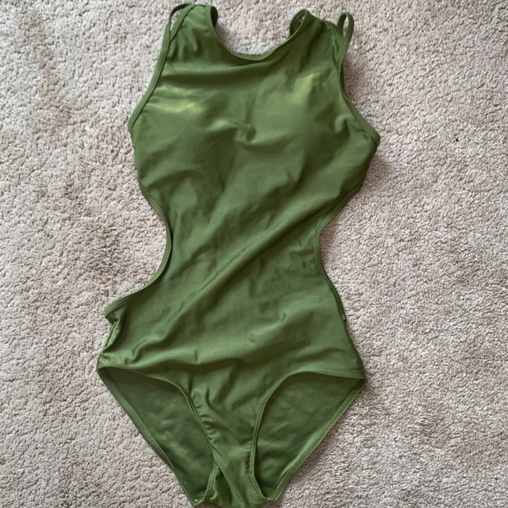 one piece swimsuit
